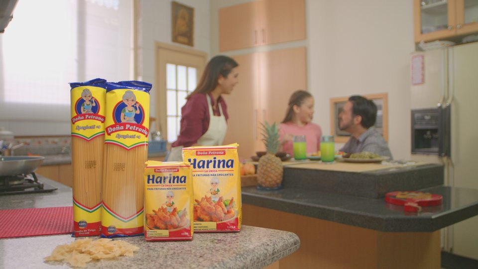 Doña Petrona products — kitchen scene